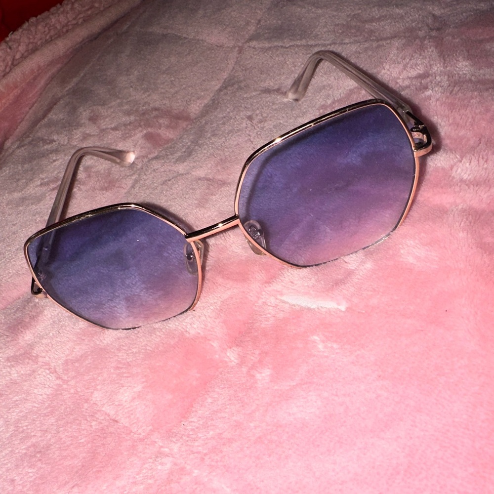 Stylish Blue Sunglasses